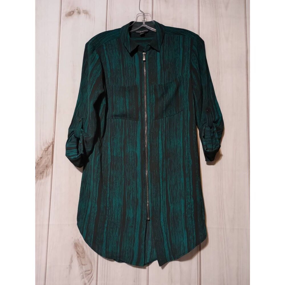 Rock and Republic Shirt Ladies Extra Small Green Black Exposed Zipper 3/4 Sleeve